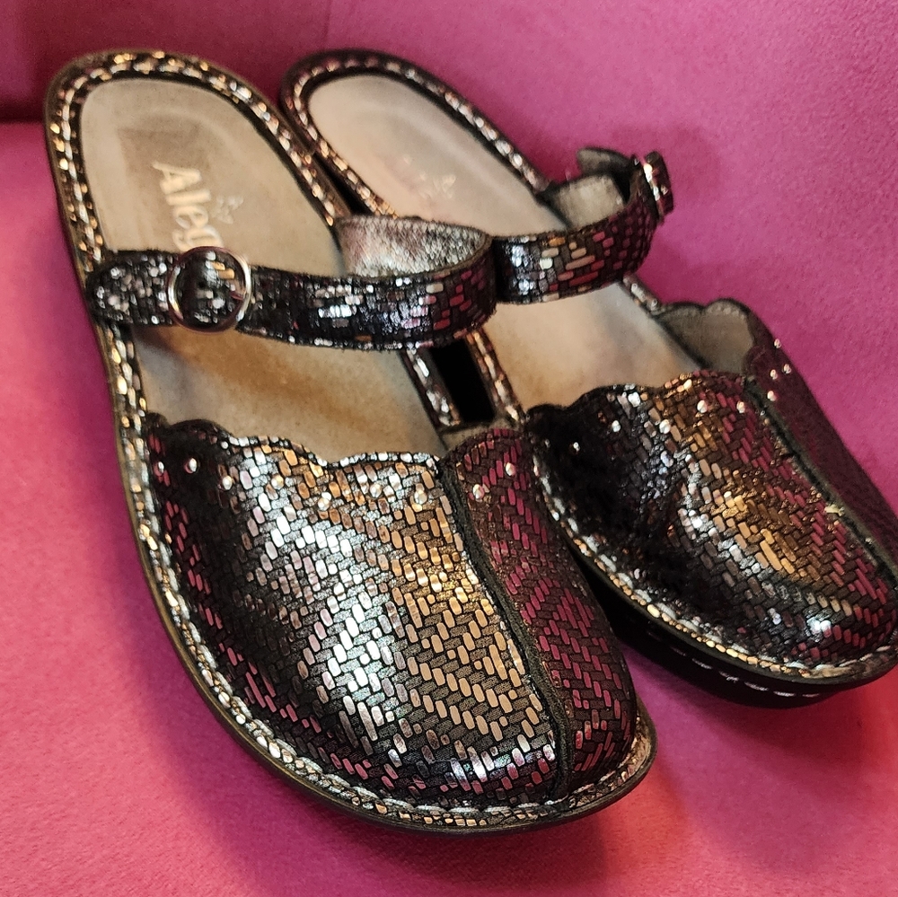 ALEGRIA SLIDE ON MULE SZ 7